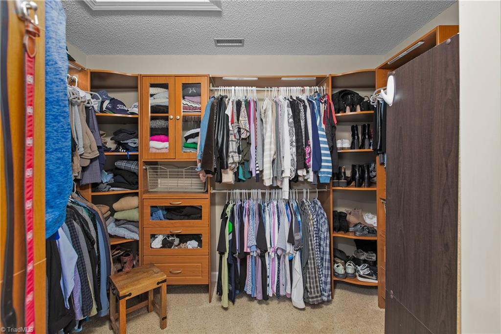 3912 Wesseck Drive High Point, NC 27265 - Photo 33 of 50