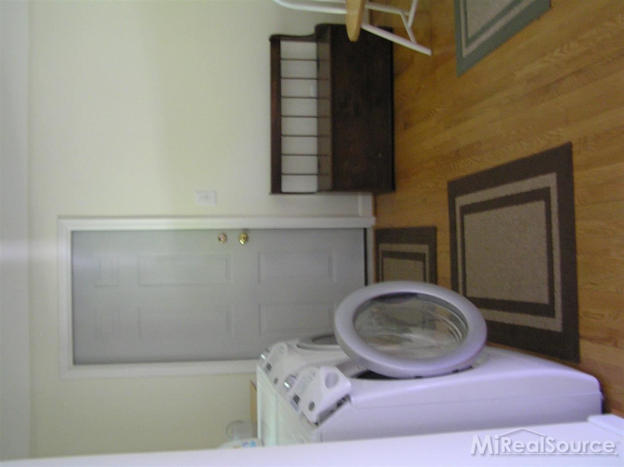 762 North Renaud Road Grosse Pointe, MI 48236 - Photo 18 of 26 31195714-17.JPG