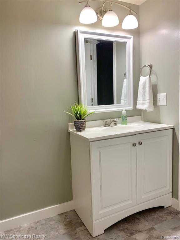 702 South Milford Road Milford, MI 48381 - Photo 20 of 43