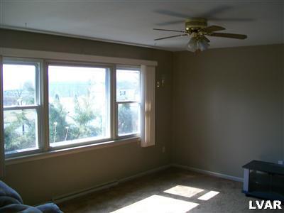 641 Arndt Road Easton, PA 18040 - Photo 3 of 7 Gallery Image 3