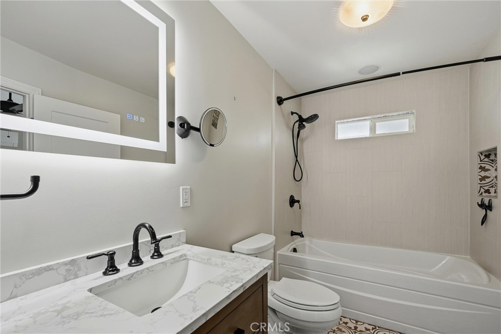 18669 Deer Hill Road Hidden Valley Lake, CA 95467 - Photo 20 of 40 Primary Bath