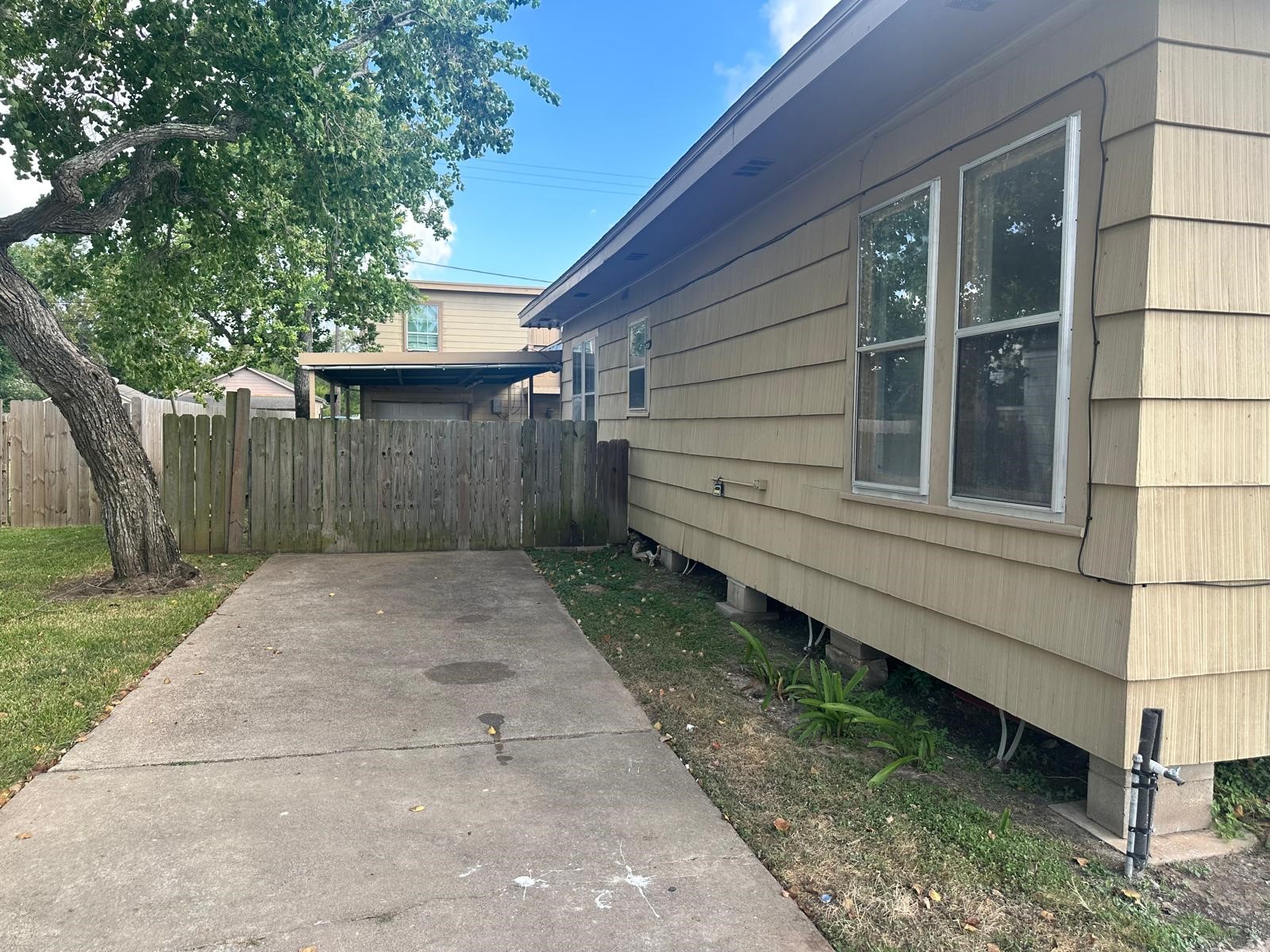 918 West 5th Street, Unit 1 Freeport, TX 77541 - Photo 3 of 21