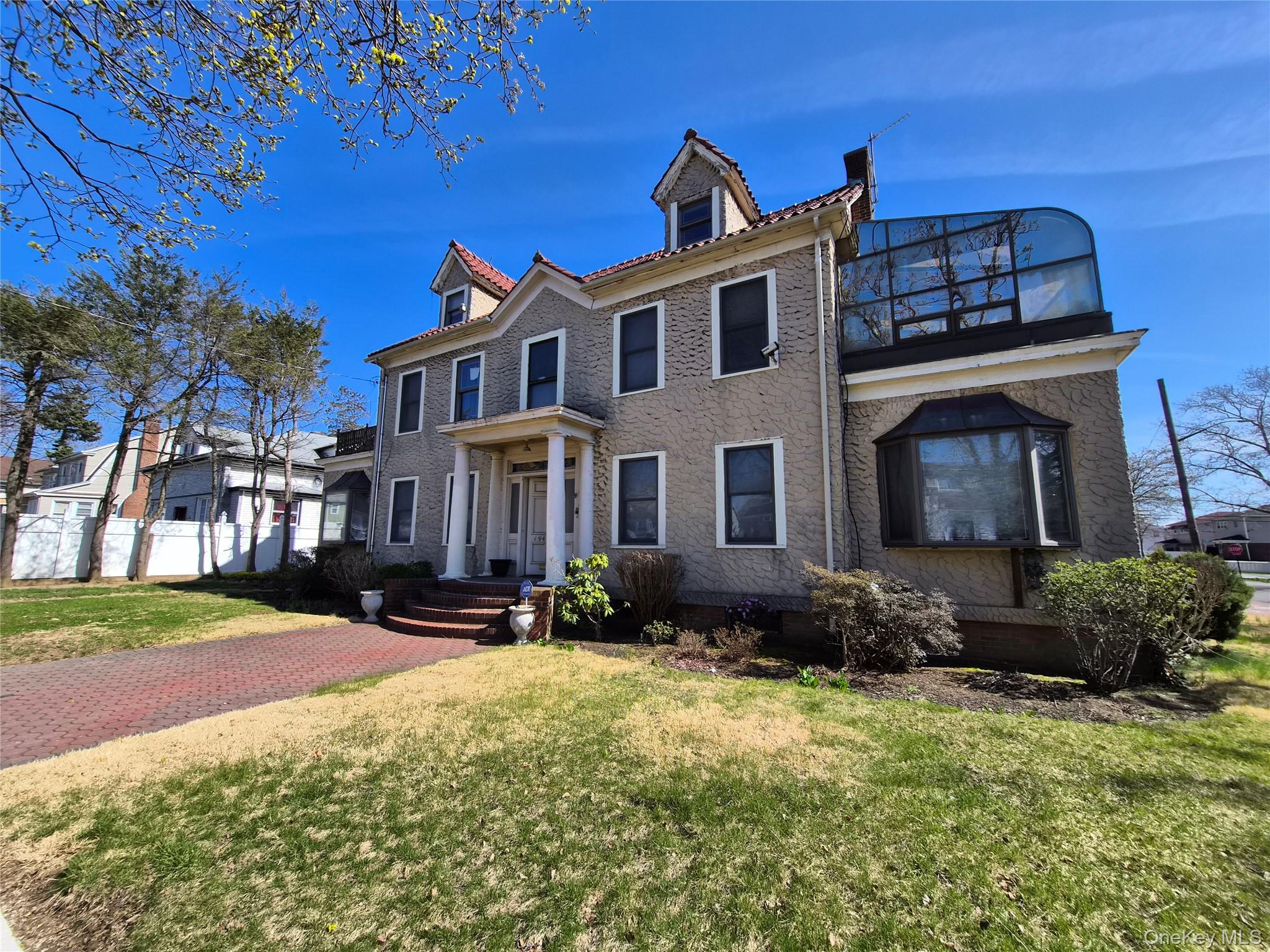19404 110th Road Queens, NY 11412 - Photo 2 of 9