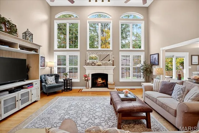 $675,000 | 1516 Redbriar Drive, High Ridge, MO 63049