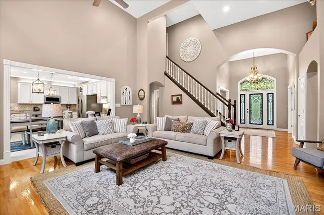 $675,000 | 1516 Redbriar Drive, High Ridge, MO 63049