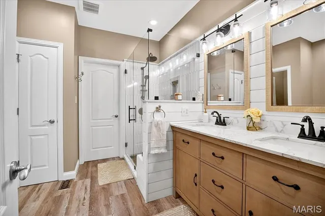 $675,000 | 1516 Redbriar Drive, High Ridge, MO 63049