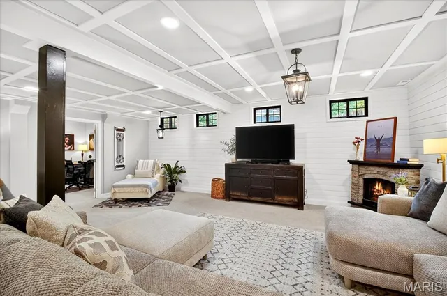 $675,000 | 1516 Redbriar Drive, High Ridge, MO 63049