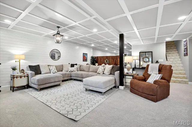 $675,000 | 1516 Redbriar Drive, High Ridge, MO 63049