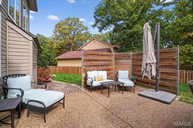 $675,000 | 1516 Redbriar Drive, High Ridge, MO 63049