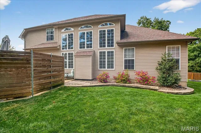 $675,000 | 1516 Redbriar Drive, High Ridge, MO 63049