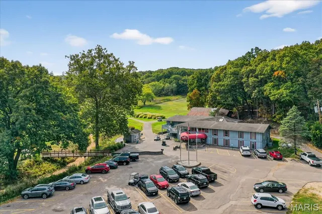 $675,000 | 1516 Redbriar Drive, High Ridge, MO 63049