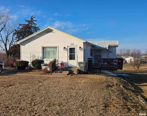 $67,500 | 735 West 3rd Street, Dallas City, IL 62330