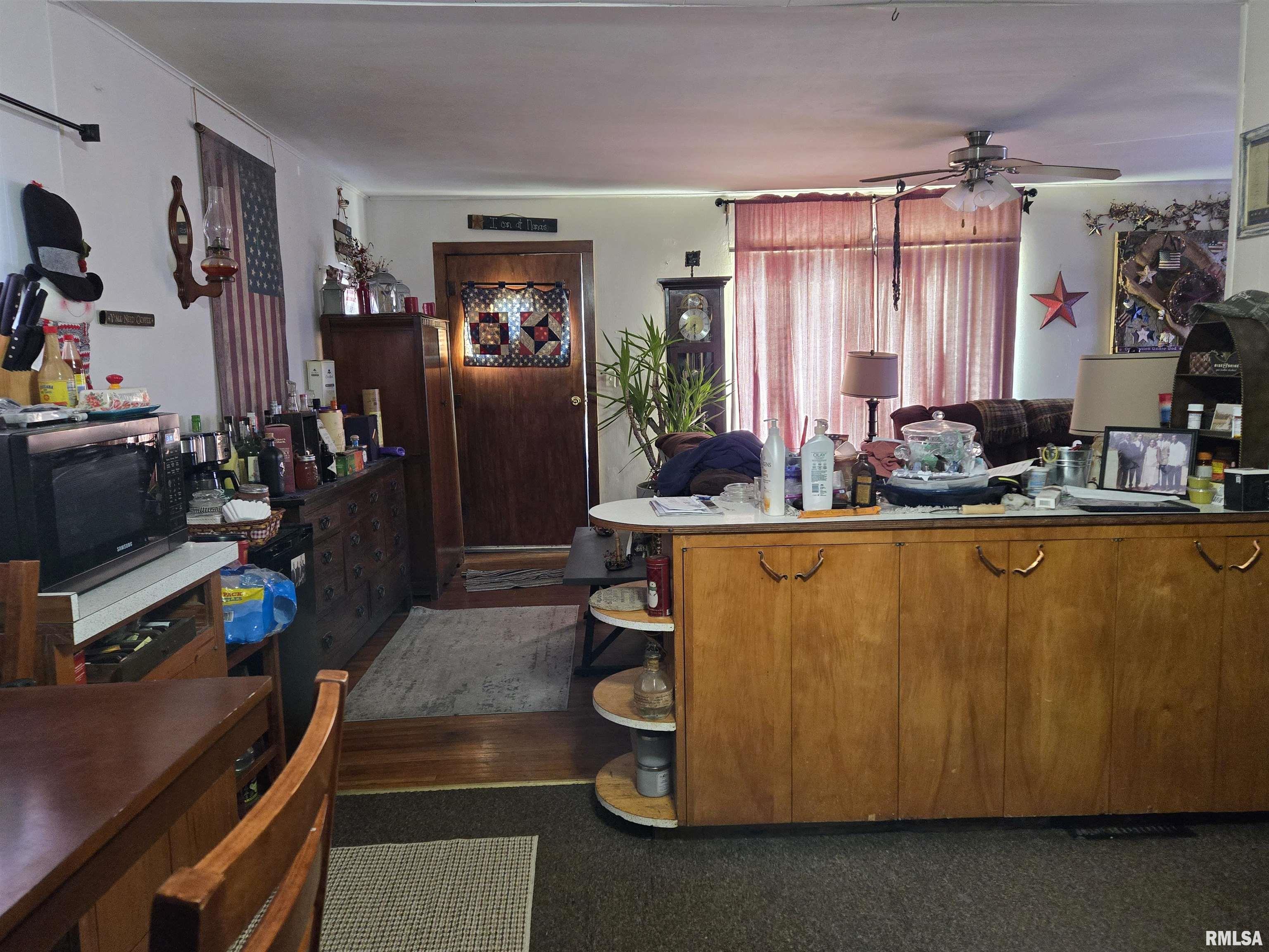 735 West 3rd Street Dallas City, IL 62330 - Photo 6 of 12