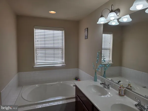 $3,200 | 11875 Snowden Farm Parkway, Clarksburg, MD 20871