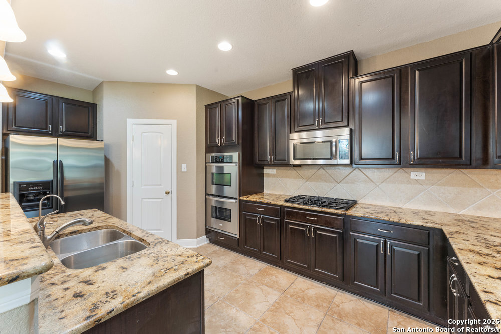 120 Red Bud Boerne, TX 78006 - Photo 32 of 43