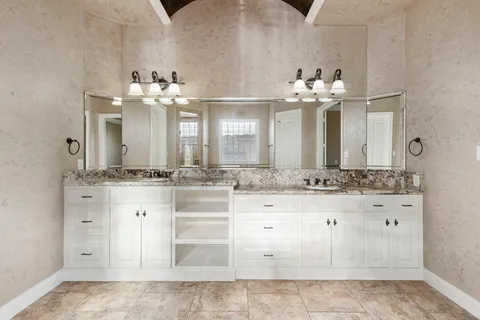 $600,000 | 2919 Twin Fountains Drive, Houston, TX 77068