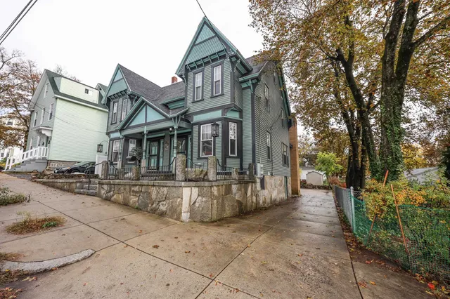 $3,600 | 331 East High Street, Manchester, NH 03104