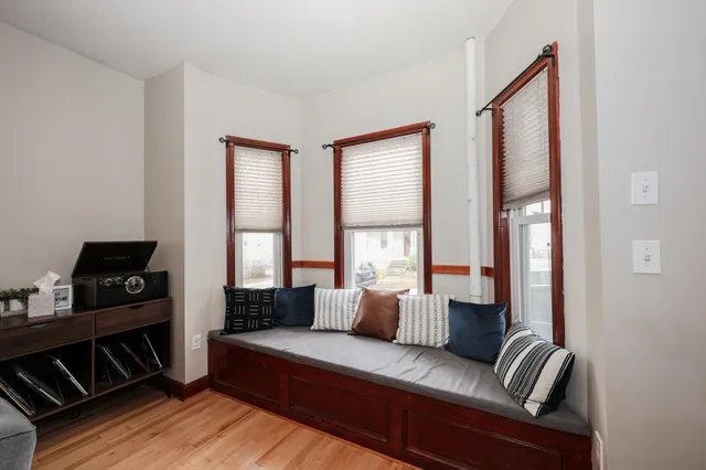 $3,600 | 331 East High Street, Manchester, NH 03104