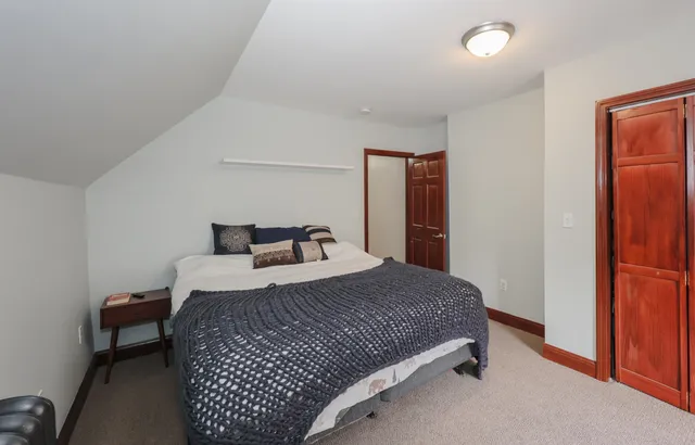 $3,600 | 331 East High Street, Manchester, NH 03104