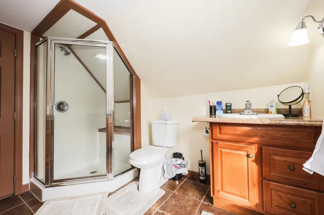 $3,600 | 331 East High Street, Manchester, NH 03104