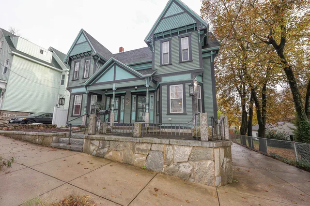 $3,600 | 331 East High Street, Manchester, NH 03104