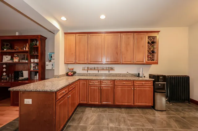 $3,600 | 331 East High Street, Manchester, NH 03104