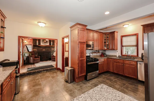 $3,600 | 331 East High Street, Manchester, NH 03104