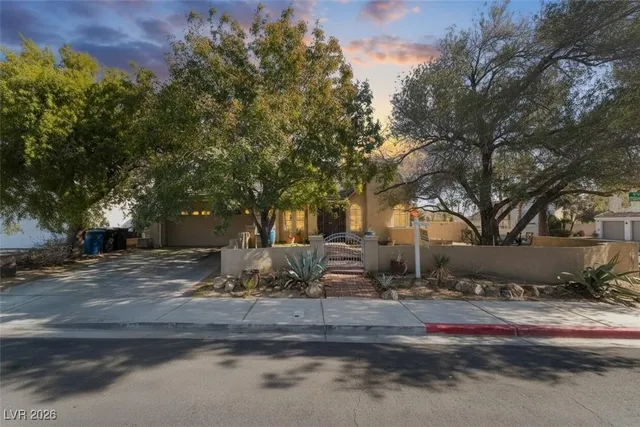 $525,000 | 300 Redondo Street, Henderson, NV 89014