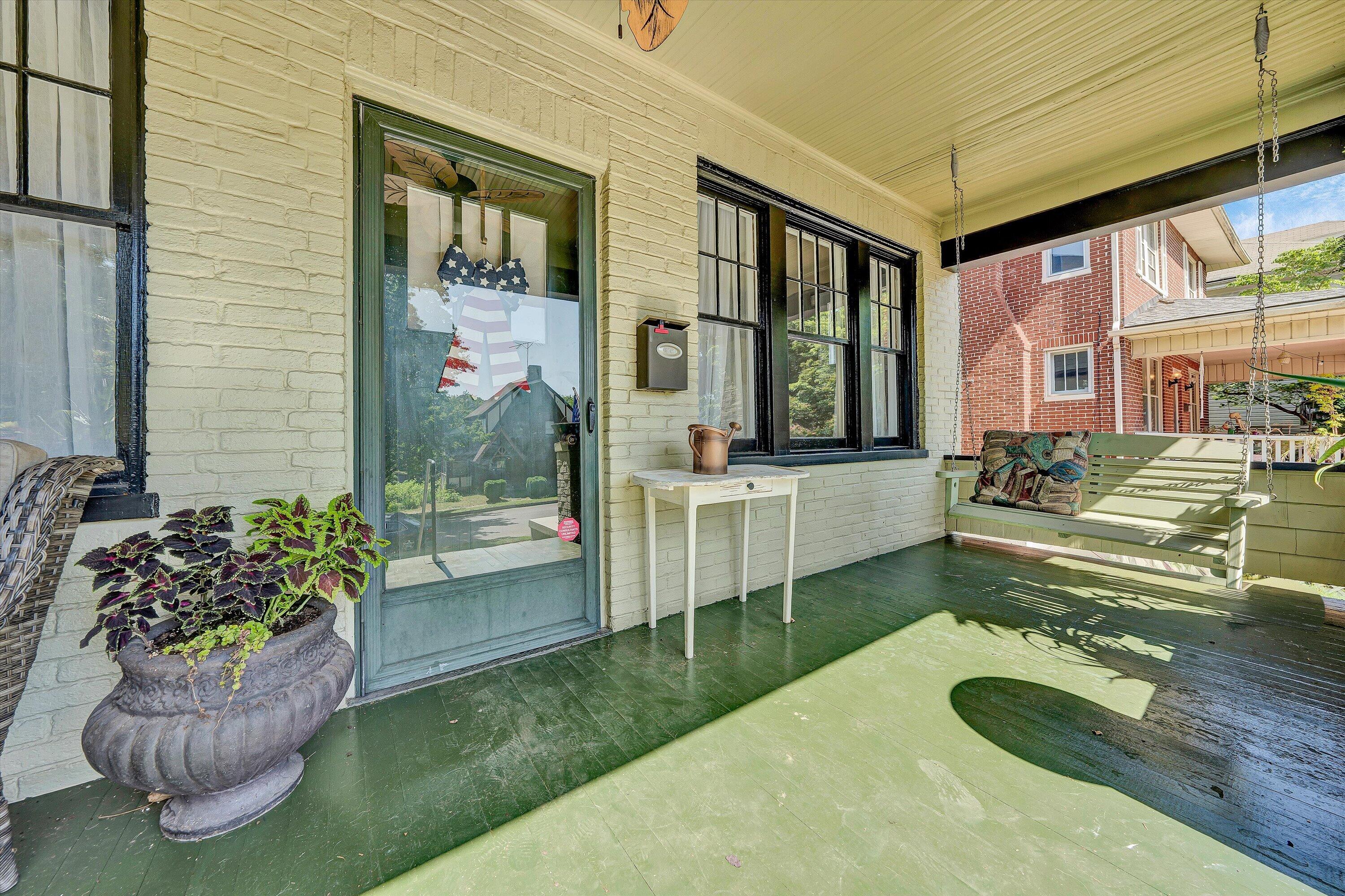 1831 Carter Road Southwest Roanoke, VA 24015 - Photo 5 of 39 05-DSC00082