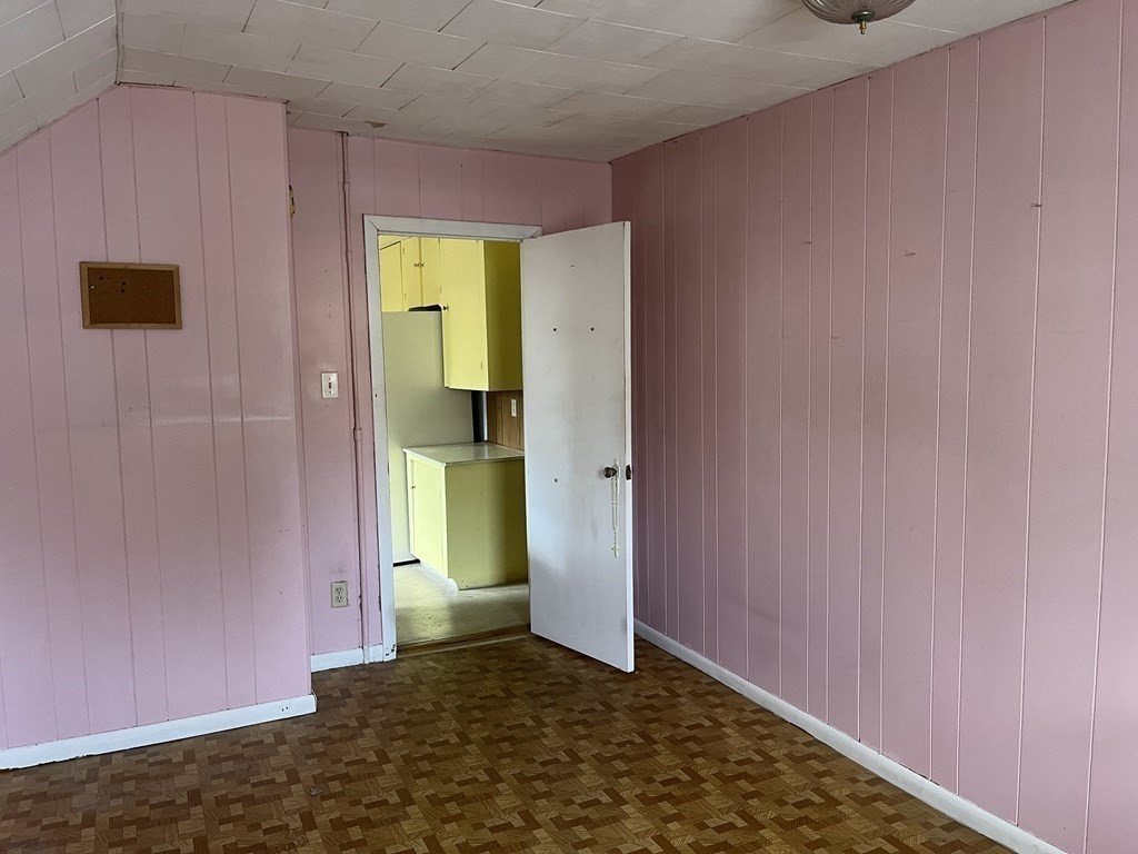 68 Suffolk Street Worcester, MA 01604 - Photo 11 of 24