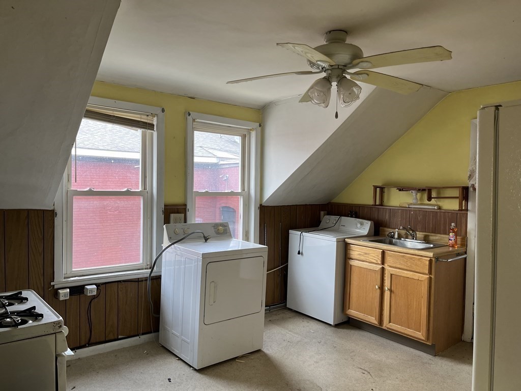 68 Suffolk Street Worcester, MA 01604 - Photo 12 of 24