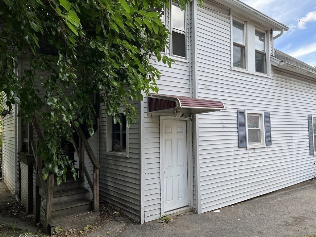 68 Suffolk Street Worcester, MA 01604 - Photo 20 of 24