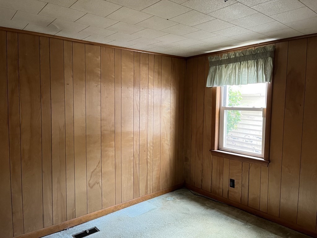 68 Suffolk Street Worcester, MA 01604 - Photo 4 of 24