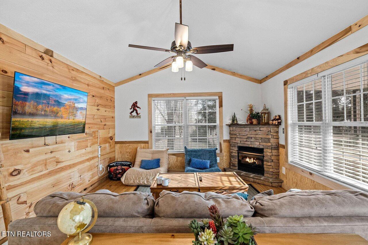 644 Lloyd Huskey Road Pigeon Forge, TN 37863 - Photo 10 of 26 IMG_0866