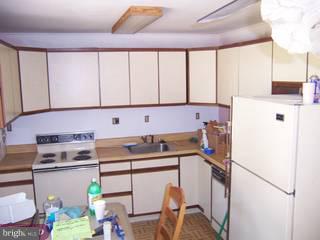 43 Quest Road Levittown, PA 19057 - Photo 3 of 4 Gallery Image 3