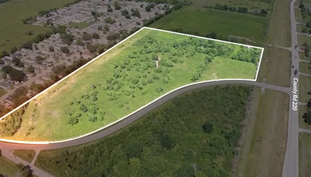 $1,900,000 | 2849 Shanks Road, Angleton, TX 77515