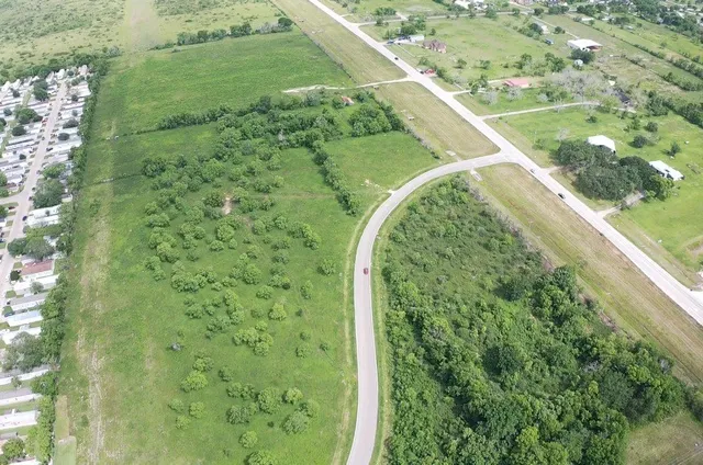 $1,900,000 | 2849 Shanks Road, Angleton, TX 77515