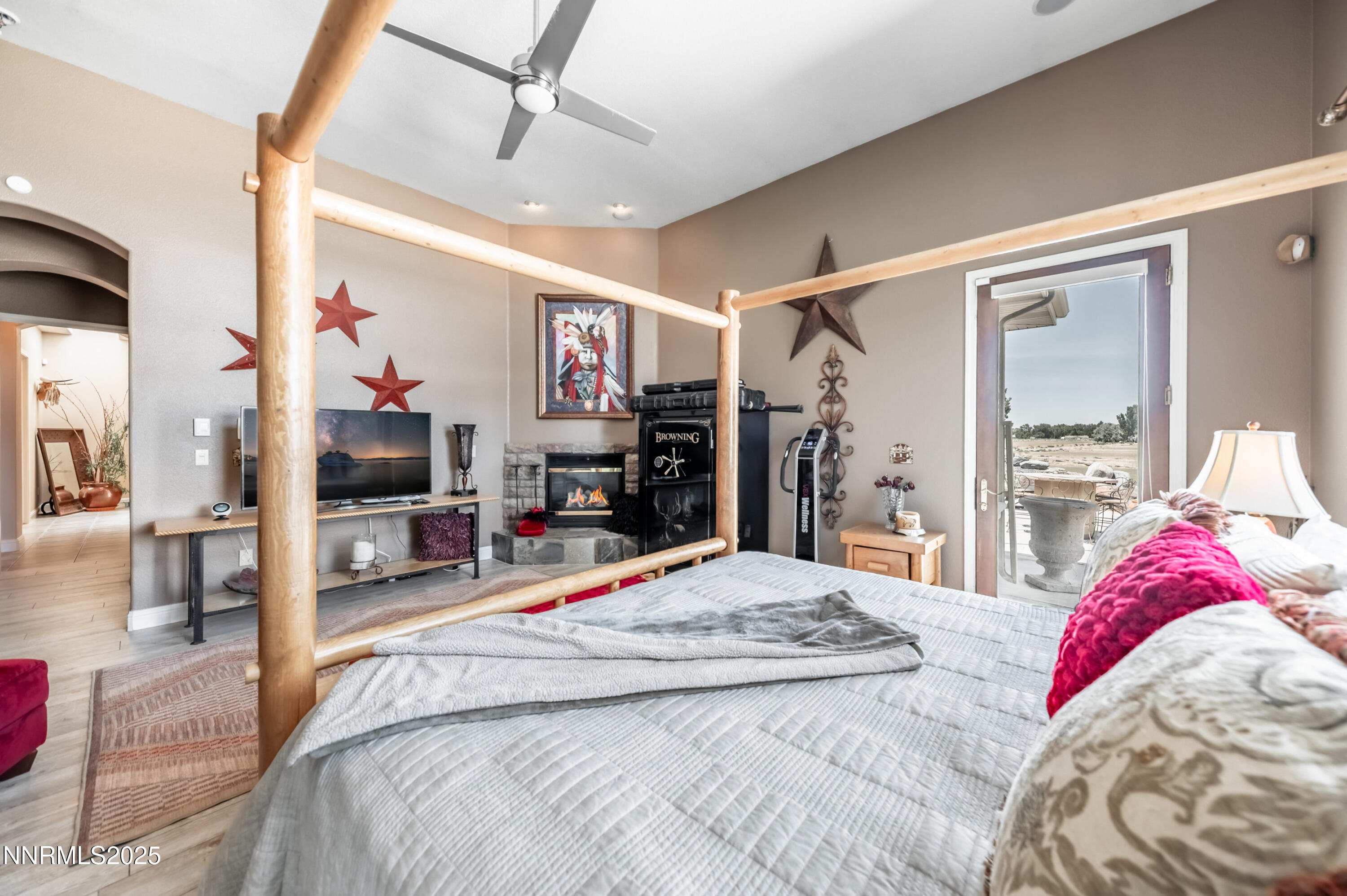 4433 Casey Road Fallon, NV 89406 - Photo 28 of 71 a bed room with a bed and a walk in closet