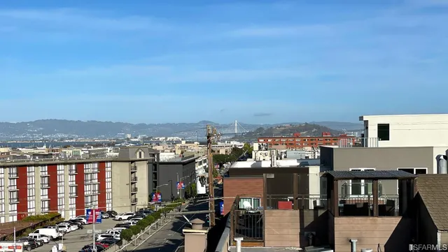 a view of walk in closet