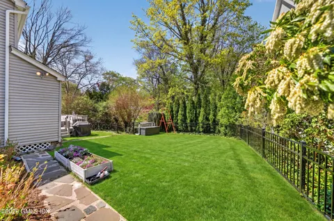 $1,795,000 | 20 Ridge Road, Cos Cob, CT 06807