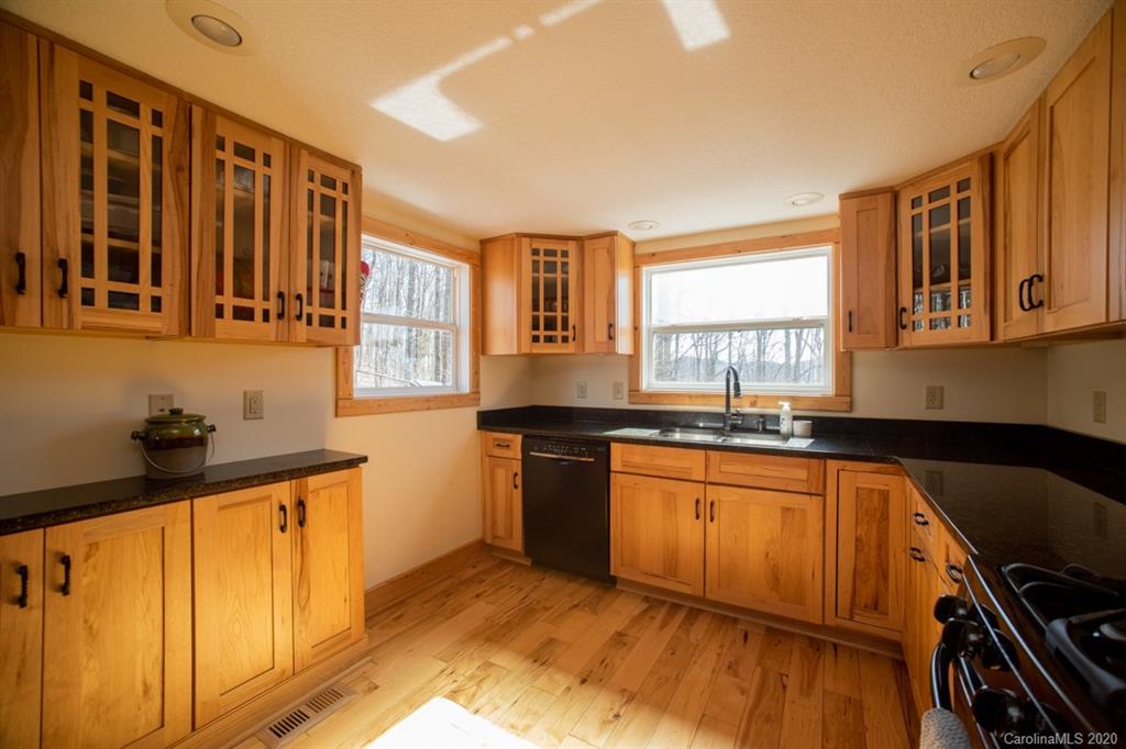 219 Echo Mountain View Road Fairview, NC 28730 - Photo 11 of 48 Gallery Image 11
