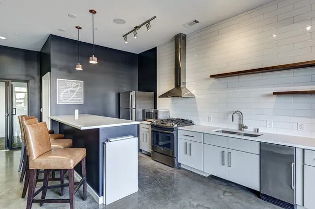 $1,999 | 1002 Division Street, Unit 209, Nashville, TN 37203