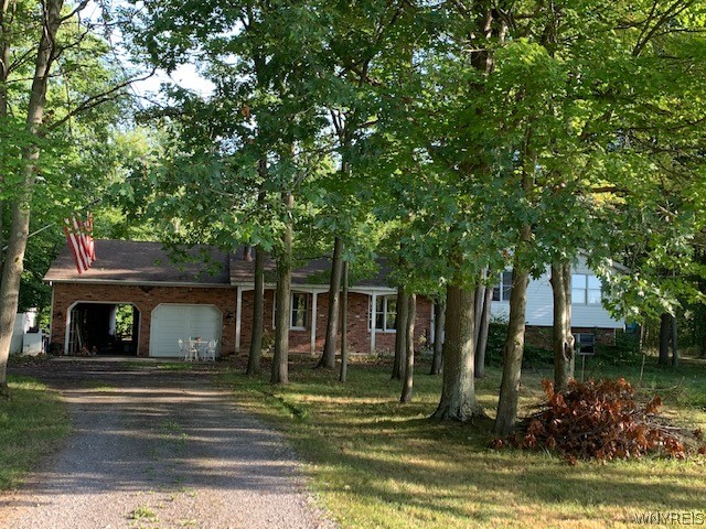 8976 Sesh Road Clarence, NY 14032 - Photo 2 of 39