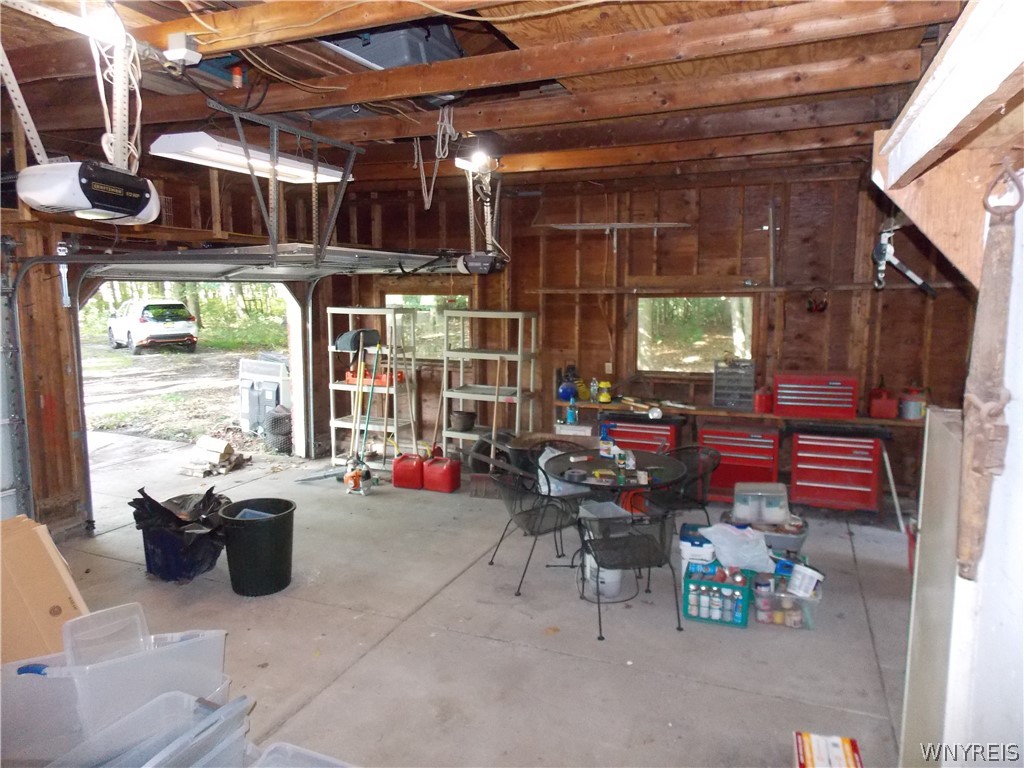 8976 Sesh Road Clarence, NY 14032 - Photo 34 of 39