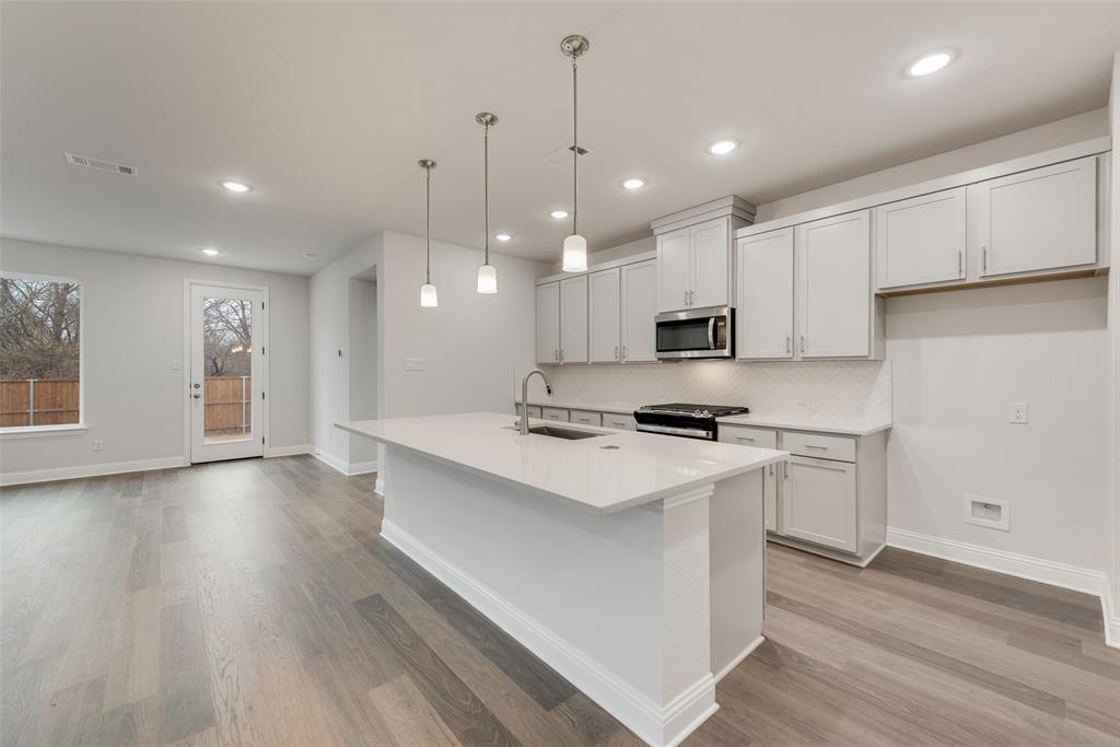 640 Marcus Lane Crowley, TX 76036 - Photo 6 of 33