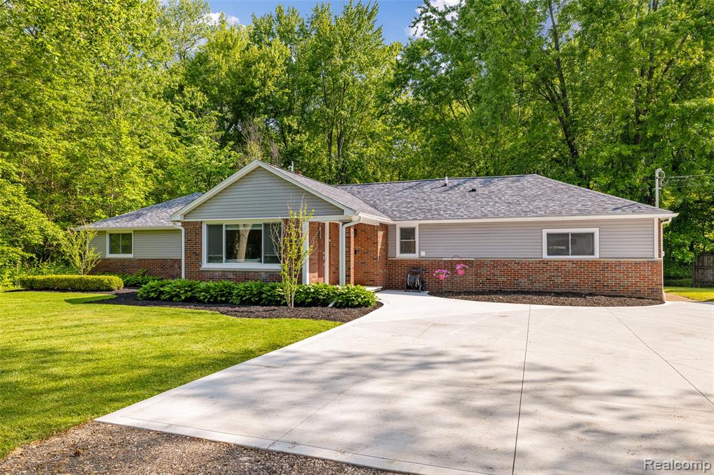 6590 Swartout Road Algonac, MI 48001 - Photo 6 of 53