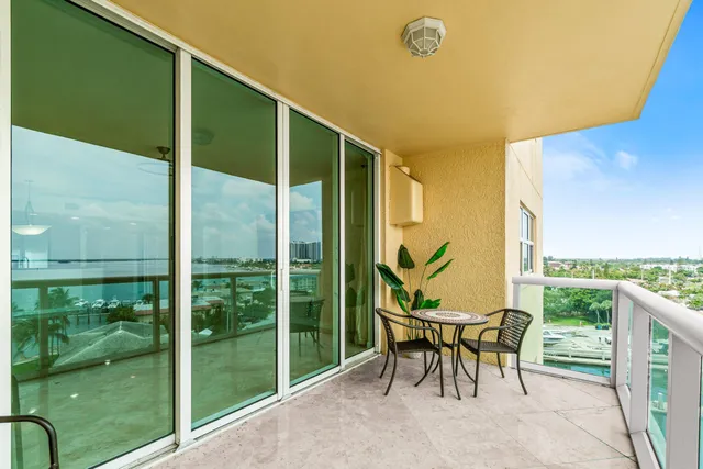 $635,000 | 2650 Lake Shore Drive, Unit 703, Riviera Beach, FL 33404