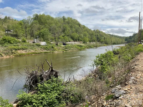 $160,000 | 0 Nc Highway, Green Mountain, NC 28740