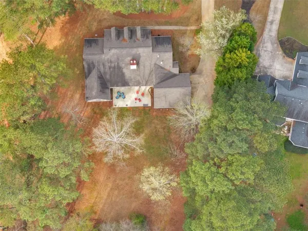 view of a house with a yard