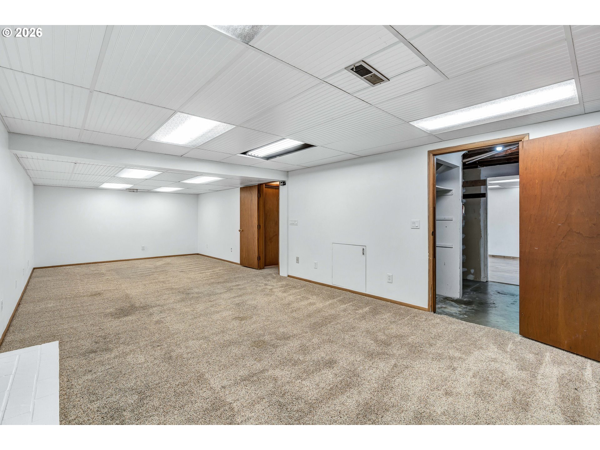 8025 Southwest Schiller Road Portland, OR 97225 - Photo 27 of 48
